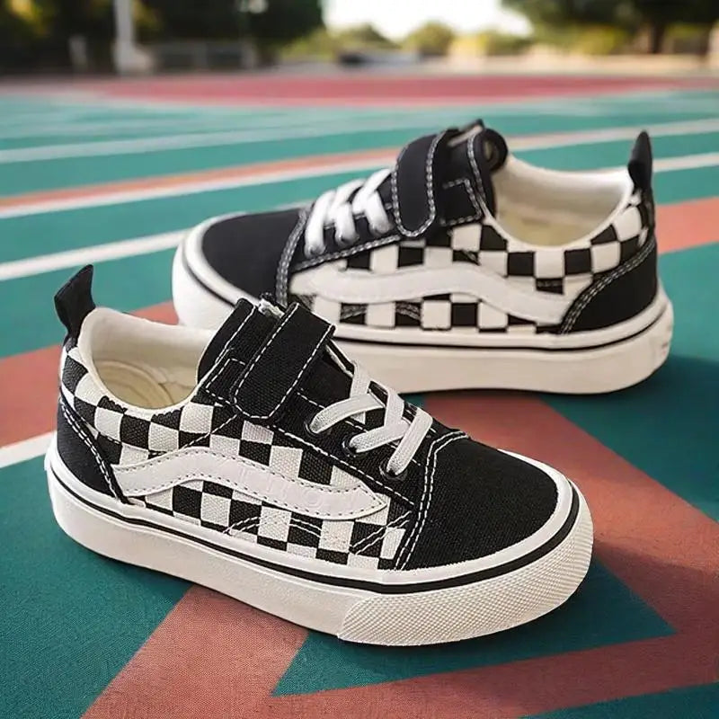 2025 Kid's New Canvas Shoes Teen Boys Fashion Sneakers Girls Casual Shoes Young Students Soft Comfort Bottom Sport Running Shoes