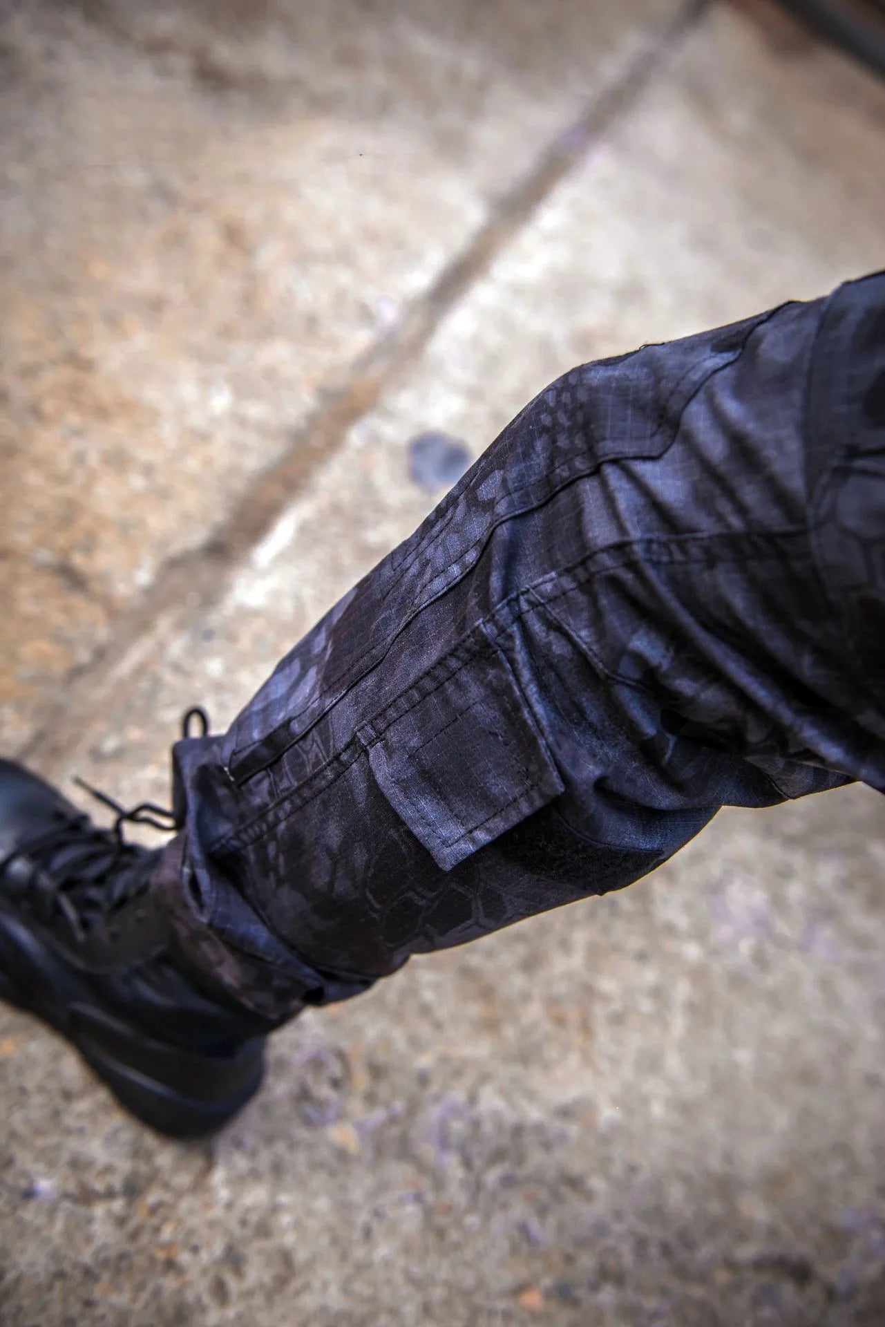 Men Tactical Suits Outdoor Paintball Clothing Uniform Shooting Combat Camouflage Shirts Cargo Knee Pads Pants