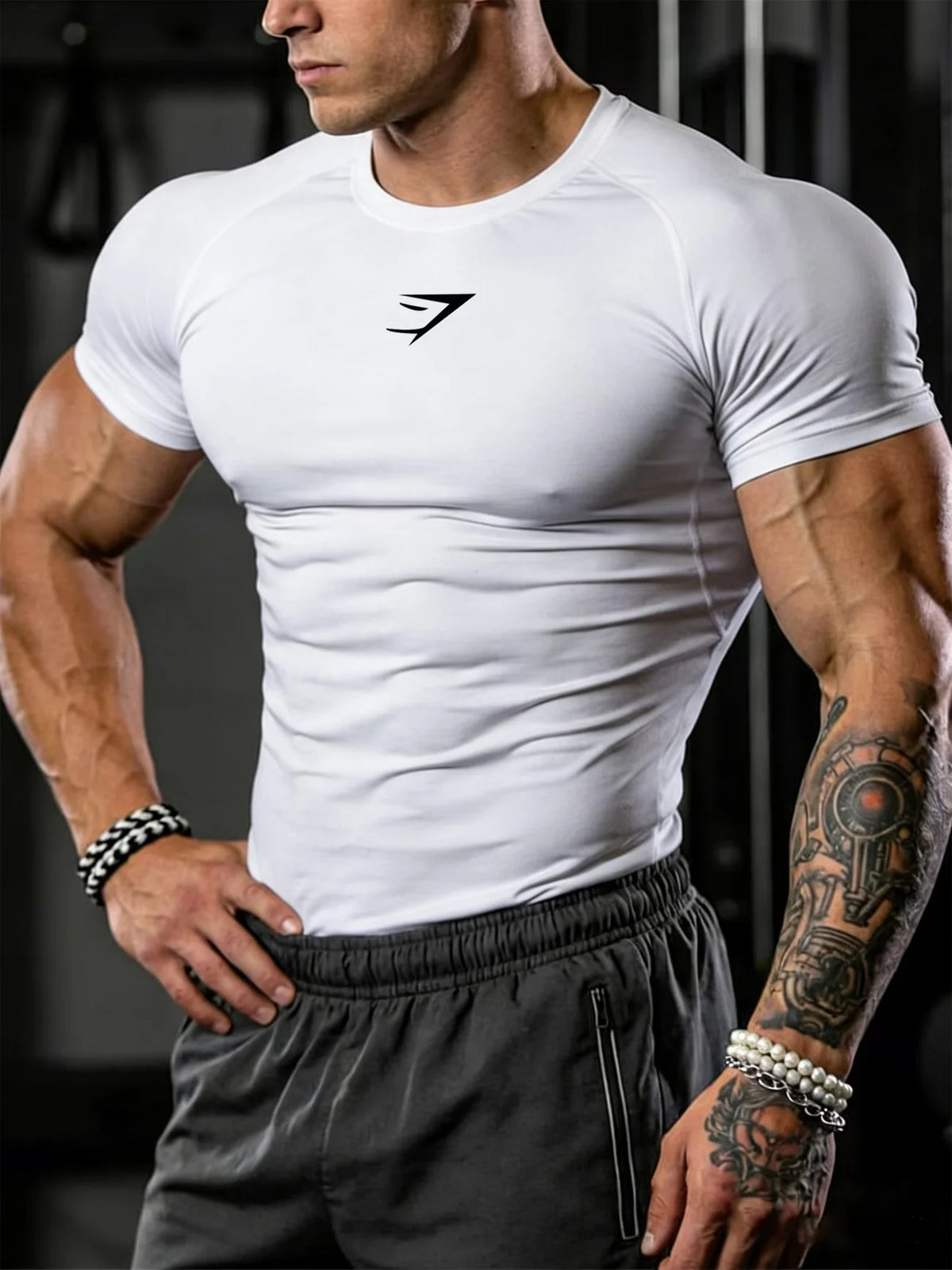 Men's compression running T-shirt fitness tight short sleeved T-shirt training jogging shirt gym sportswear quick drying