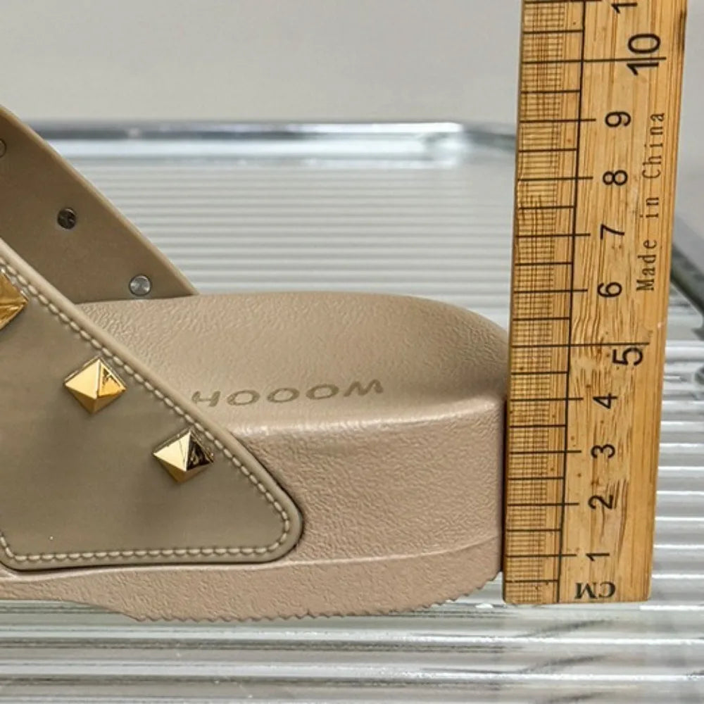 Chic Anti Slip Rivet Slippers Women Clip Toe Beachwear Platform Flip Flops Punk Shoes Flat Slides Sandals Female