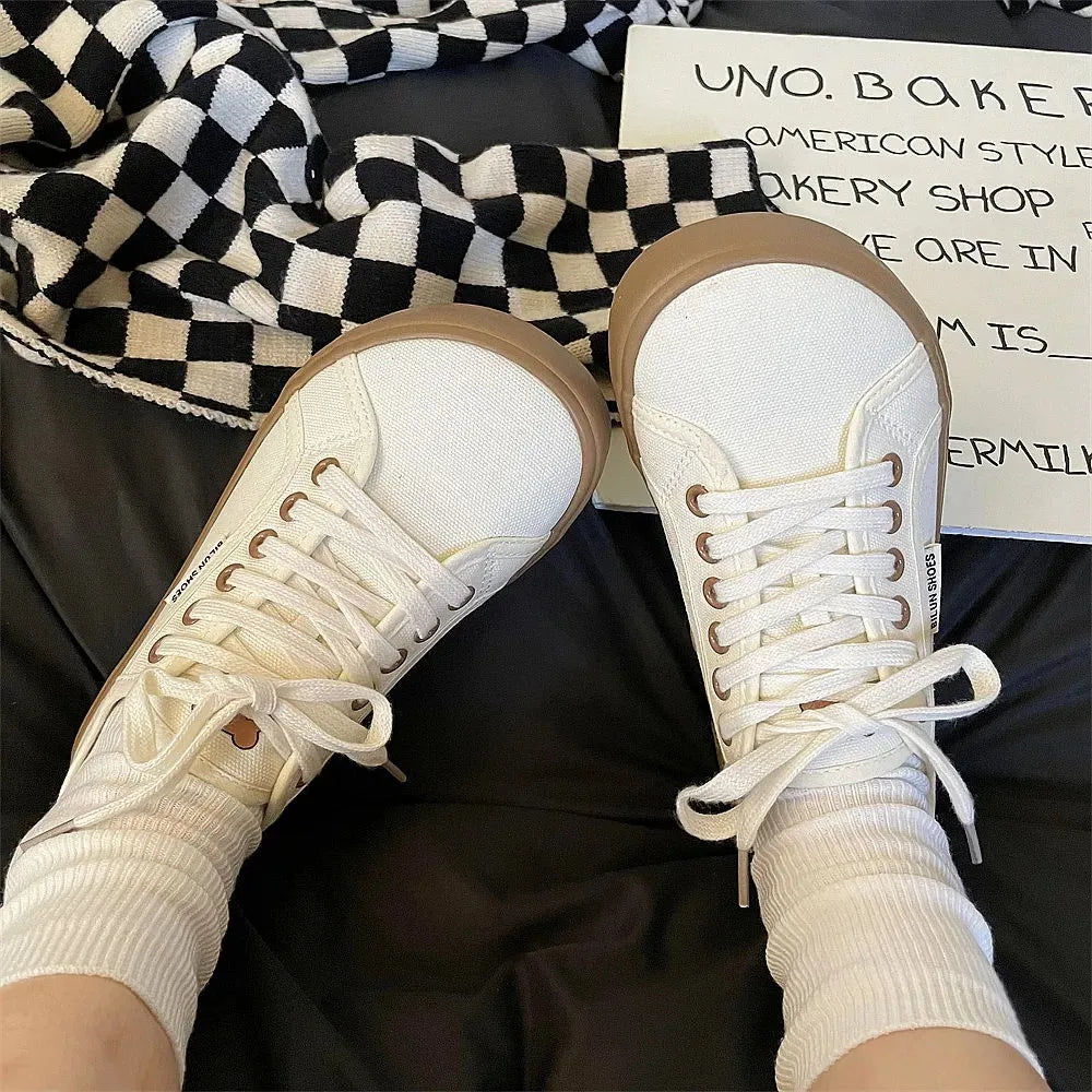 Designer Sneakers Canvas Shoes Women Low Top Sneakers Wide Toe Lace Up Zapatos Shoes 2023 Girls Red Blue Sneakers Girls Tenis