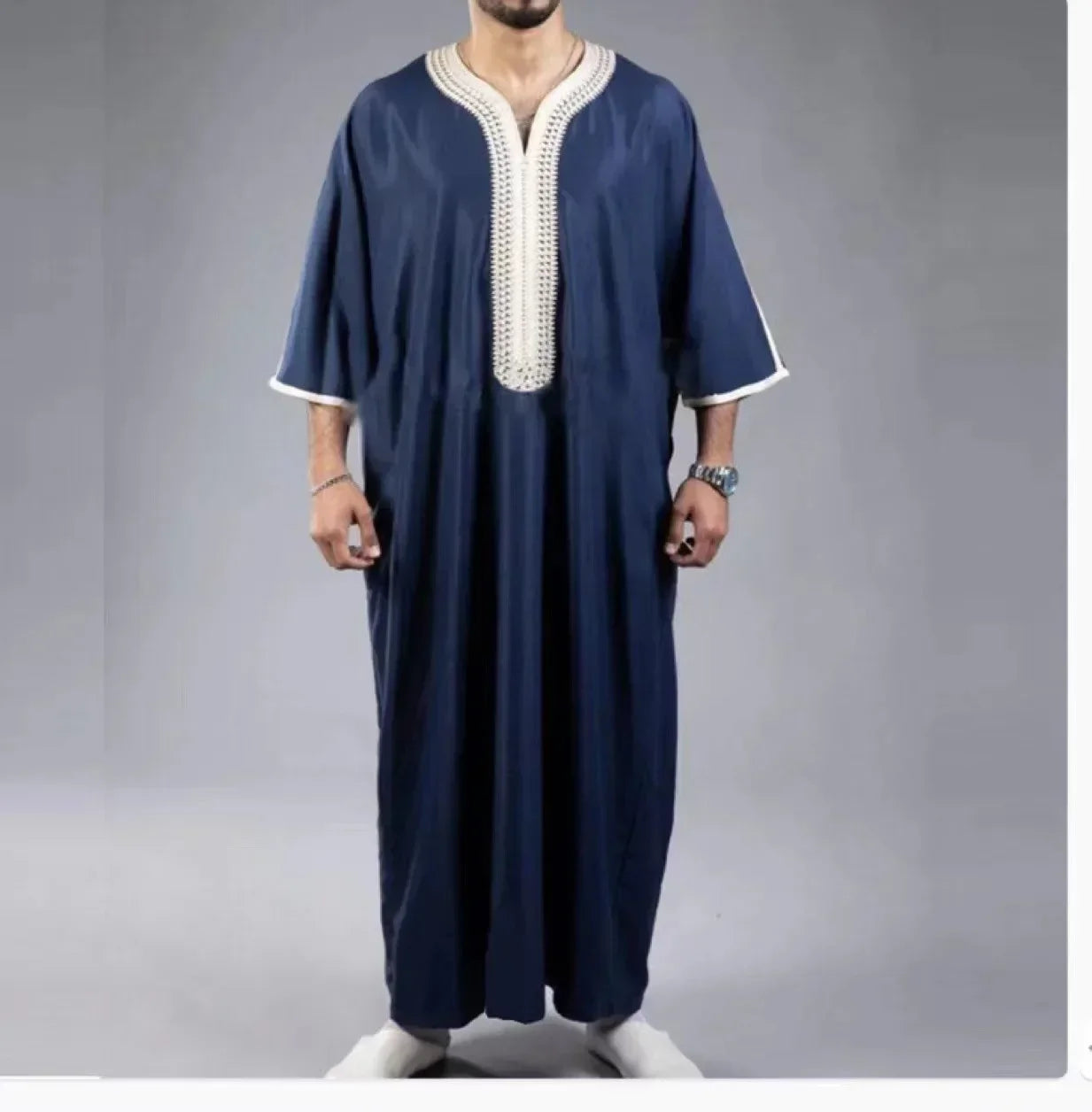 New 2025 Traditional Muslim Clothing Eid Middle East Jubba Thobe Men Thobe Arab Muslim Robes with Long Sleeves Gifts for Husband