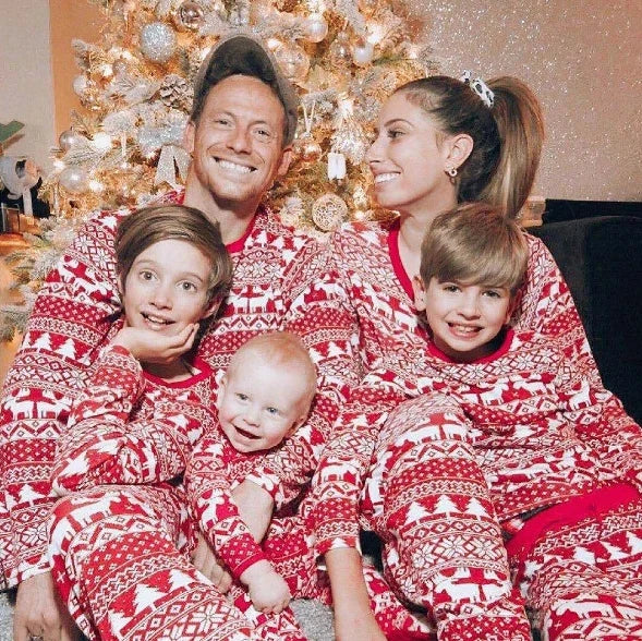 2024 Christmas Family Matching Pajamas New Year Xmas Father Mother Kids Baby Clothes Set Dad Mom And Daughter Son Pyjamas Outfit