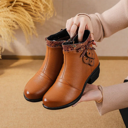 Top layer cowhide 2025 autumn and winter new retro ethnic style feature thick heel buckle splicing versatile women's short boots
