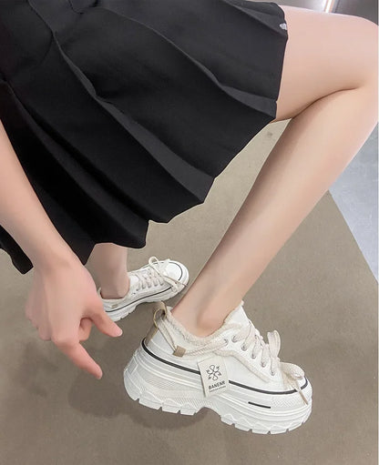 2025 Autumn New Women's Canvas Shoes Round Head Thick Soles Fringed Denim Casual Shoes Increased Height Sports