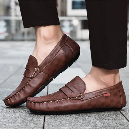 Men Shoes Casual Leather Mens Loafers Moccasins Designer Slip on Boat Shoes High Quality Chaussure Homme Plus Size 38-47