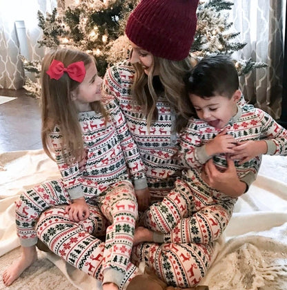 2024 Christmas Family Matching Pajamas New Year Xmas Father Mother Kids Baby Clothes Set Dad Mom And Daughter Son Pyjamas Outfit