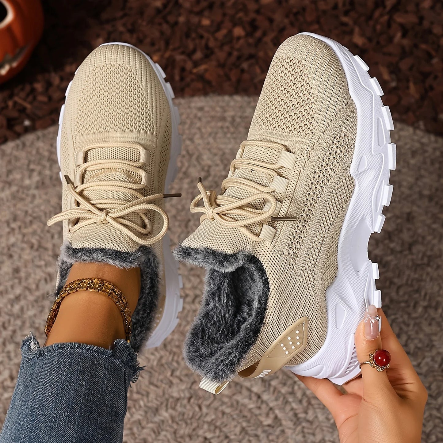 Sneakers Women's Winter Warm Sports Shoes Non Slip Soles Suitable for Cold Weather Outdoor Walking Sports Shoes Ladies Sneakers
