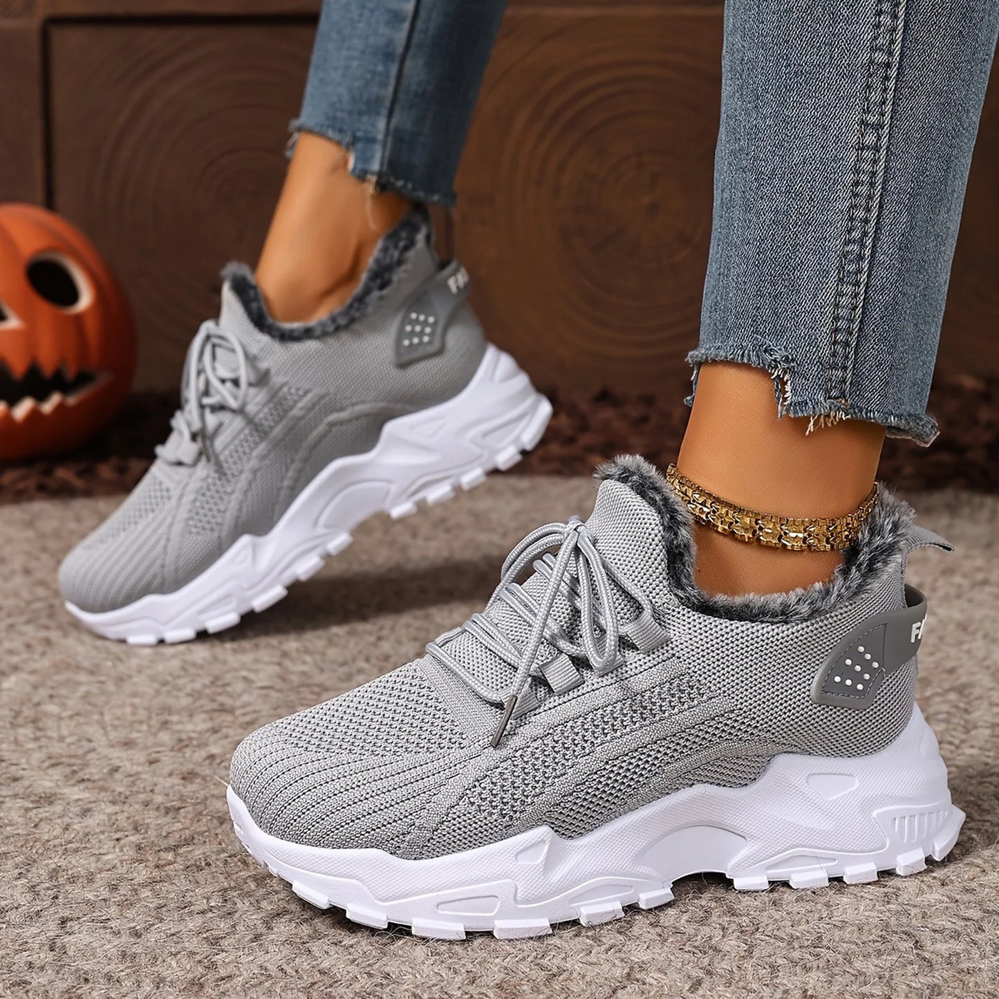 Sneakers Women's Winter Warm Sports Shoes Non Slip Soles Suitable for Cold Weather Outdoor Walking Sports Shoes Ladies Sneakers