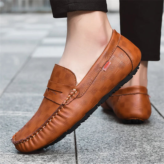 Men Shoes Casual Leather Mens Loafers Moccasins Designer Slip on Boat Shoes High Quality Chaussure Homme Plus Size 38-47