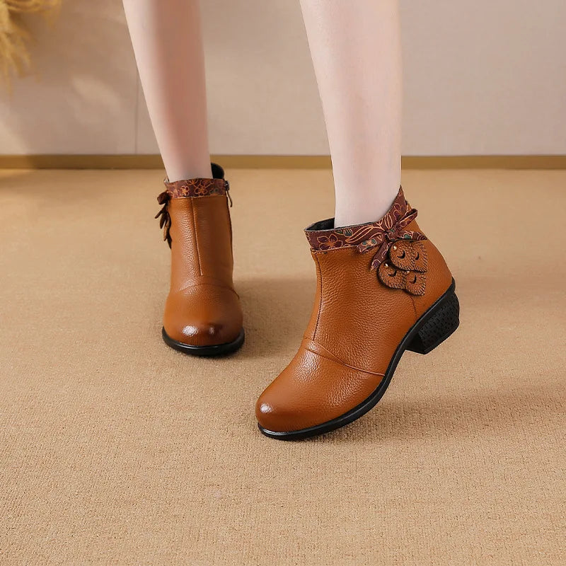 Top layer cowhide 2025 autumn and winter new retro ethnic style feature thick heel buckle splicing versatile women's short boots