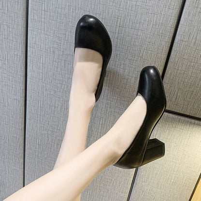2024 Spring Autumn Large Size Single Shoes Women's Shallow Mouth Fashion Solid Color Simple and Comfortable Small Leather Shoes