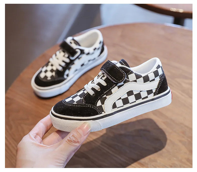 Kid's Canvas Shoes Boys Board Shoes New Net Red Low Gang Middle and Large Children Baby Girls Board Shoes Parent-Child Shoe