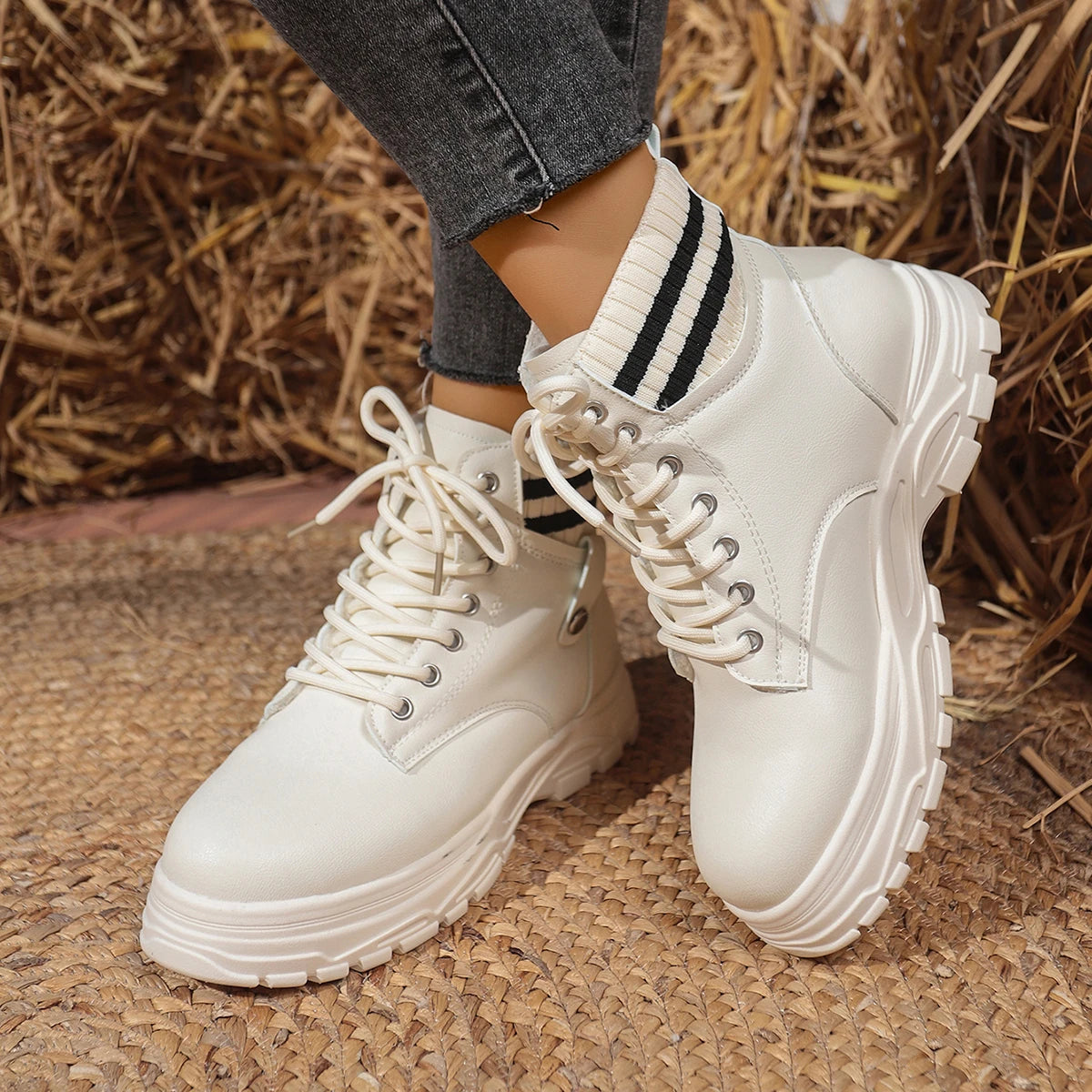 Women's snow boots, new fashionable single boots, short tube plus velvet thick sole, versatile casual cotton boots