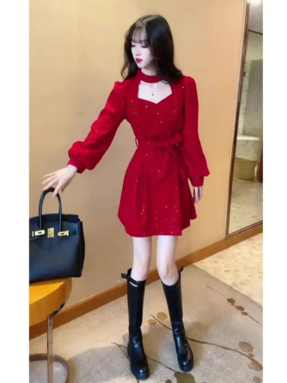 Velvet Dress for Women in Autumn and Winter 2025 New Goddess Style Fashion V-neck Long-sleeved Atmosphere Christmas