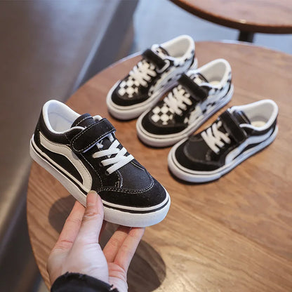 Kid's Canvas Shoes Boys Board Shoes New Net Red Low Gang Middle and Large Children Baby Girls Board Shoes Parent-Child Shoe