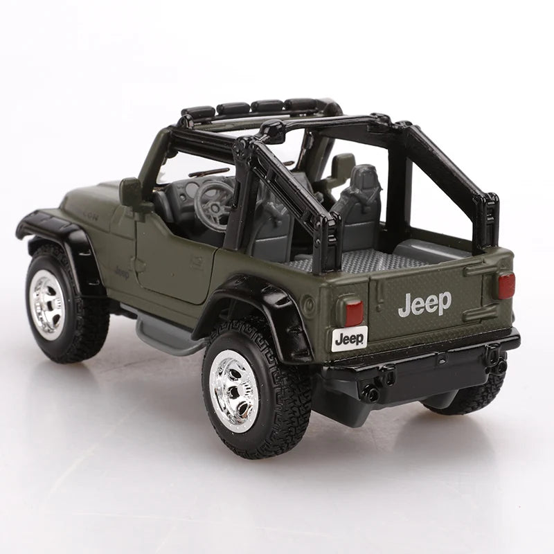 Maisto 1:43 Wrangler robicon/TankMilitary models Alloy Model Car