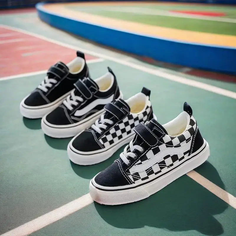 2025 Kid's New Canvas Shoes Teen Boys Fashion Sneakers Girls Casual Shoes Young Students Soft Comfort Bottom Sport Running Shoes