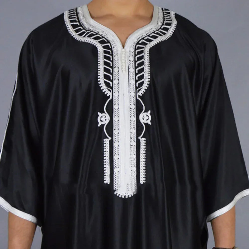 New 2025 Traditional Muslim Clothing Eid Middle East Jubba Thobe Men Thobe Arab Muslim Robes with Long Sleeves Gifts for Husband
