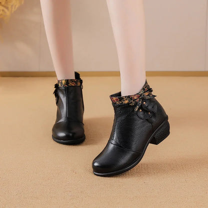 Top layer cowhide 2025 autumn and winter new retro ethnic style feature thick heel buckle splicing versatile women's short boots