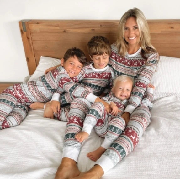 2024 Christmas Family Matching Pajamas New Year Xmas Father Mother Kids Baby Clothes Set Dad Mom And Daughter Son Pyjamas Outfit