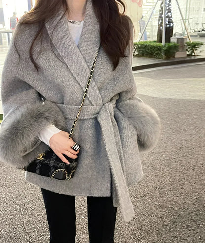 Hot sale high-end warmth comfortable and stylish double-sided straps for women  Not pure wool removable cuffs plush short jacket