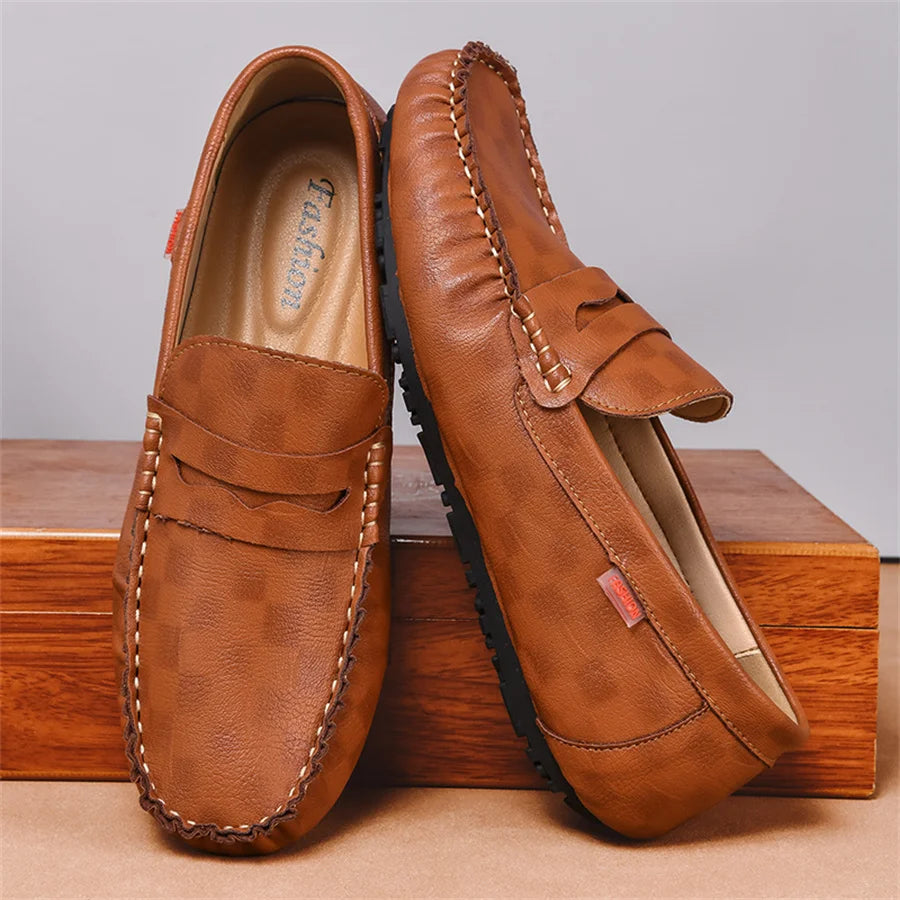 Men Shoes Casual Leather Mens Loafers Moccasins Designer Slip on Boat Shoes High Quality Chaussure Homme Plus Size 38-47