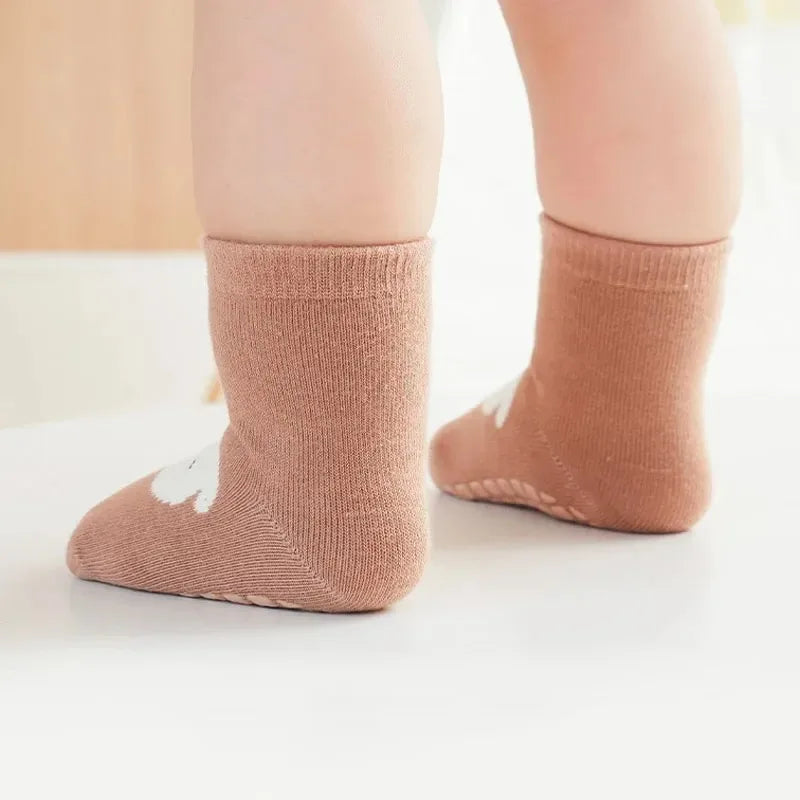 Homefish 6 Pairs Kids Non-Slip Socks Cute Cartoon Fox and Bear Pattern Childrens Boys Girls Floor Socks Comfortable for Toddler